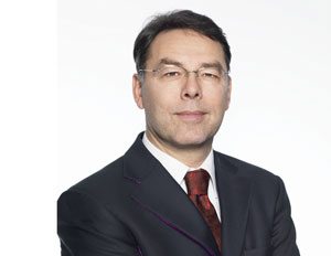 <b>Robert Feldmeier</b> neuer Vertriebsvorstand der Smiles AG Erfahrener <b>...</b> - robert-feldmeier_bearb